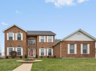 5568 Kellridge Ln, Saint Louis, MO 63128