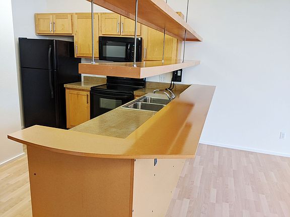 4th image of 212 N Morton St #15eec53a4