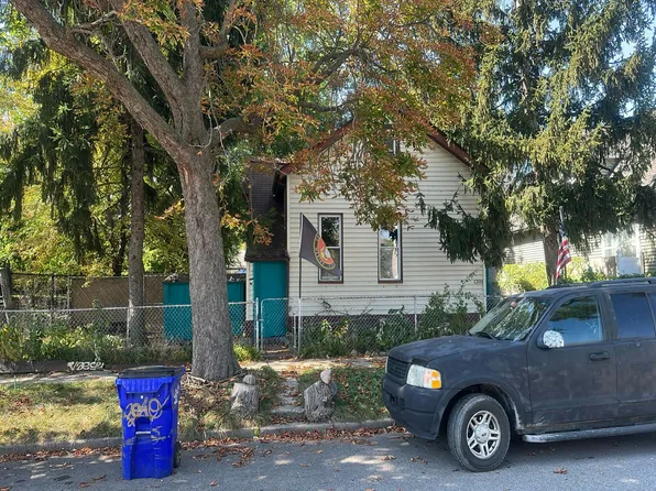 1305 17th St, Detroit, MI 48216