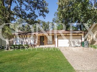 8709 Merrymen Rd, Sherwood, AR 72120