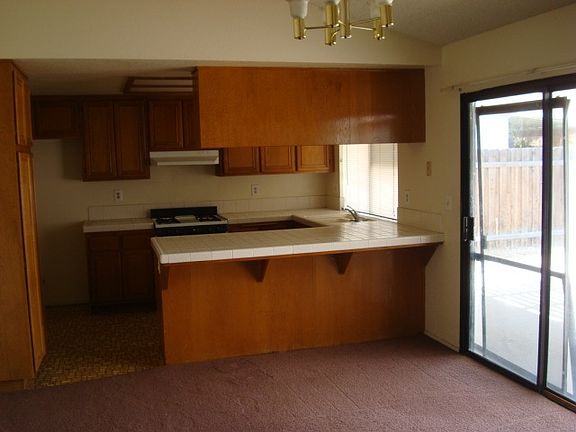 5th image of 15073 Carolina Ave