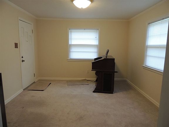 2nd image of 1613 Harris St