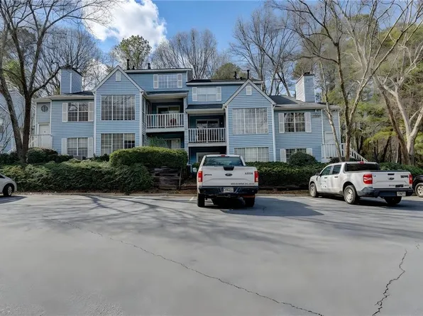 1403 Glenleaf Dr, Peachtree Corners, GA 30092