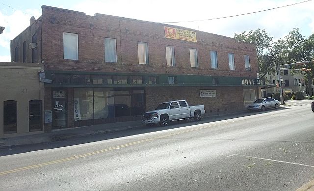2nd image of 101 S River St