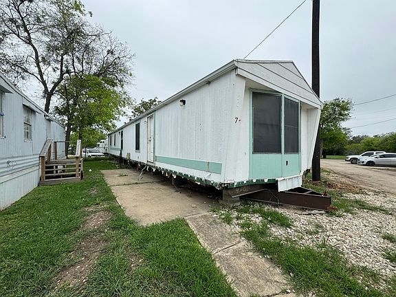 3rd image of 4040 SW Military Dr Trailer 7