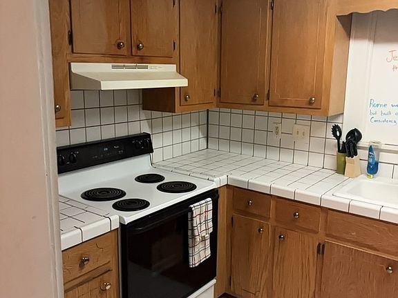 2nd image of 1024 Park Avenue Ext #B