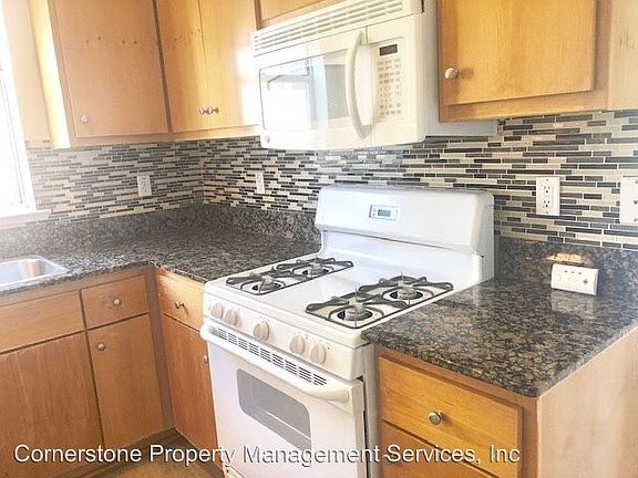 4th image of 289 3rd St Unit 4