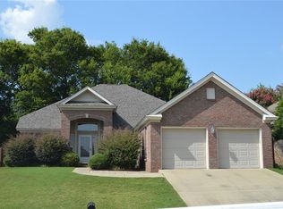 1982 Chancellor Ridge Rd, Prattville, AL 36066