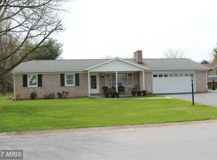 17507 Stone Valley Dr, Hagerstown, MD 21740