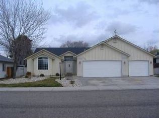 1370 N Midtown St, Meridian, ID 83642