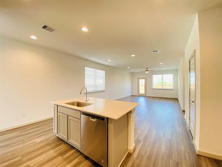2811 Chancery Summit Ct — Photo 7