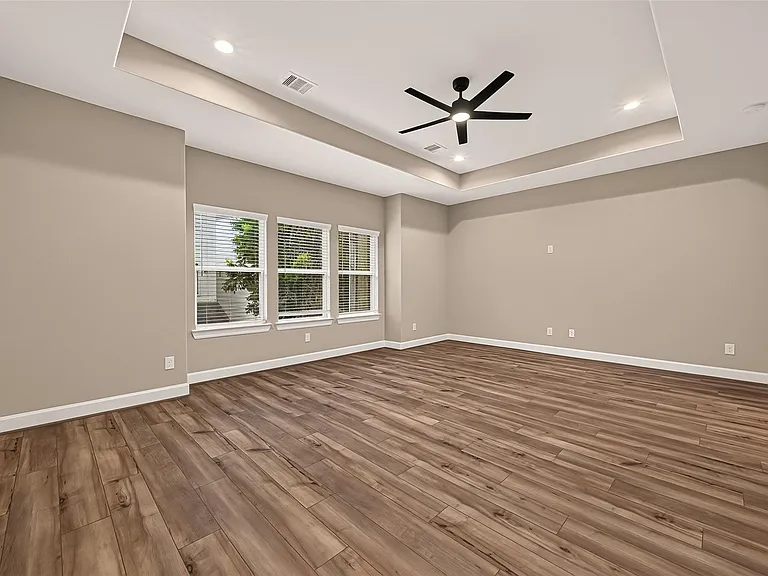 4309 Dickson St #B — Photo 36