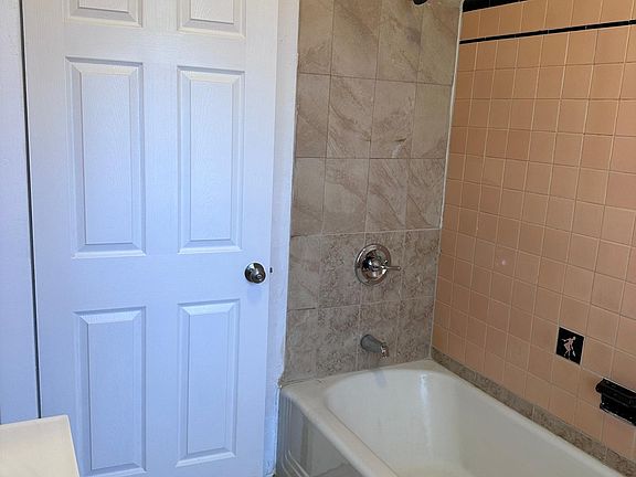 4th image of 267 S 6th St Floor 2