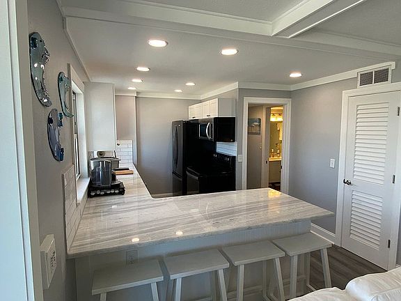 3rd image of 1255 Tarpon Center Dr APT 606