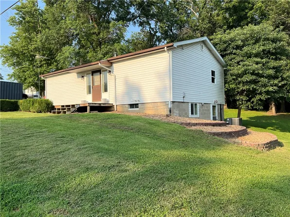 108 N Douglas St, Vandalia, IL 62471