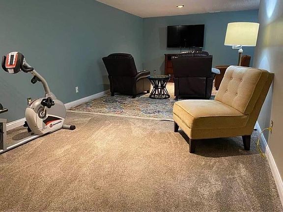 5th image of 5029 Chuckleberry Ln #4
