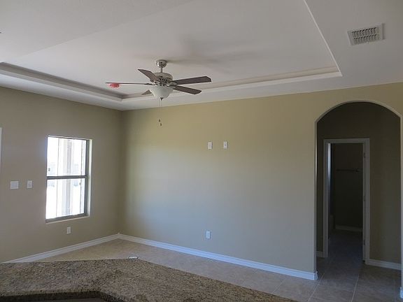 4th image of 2215 Los Pinos Dr
