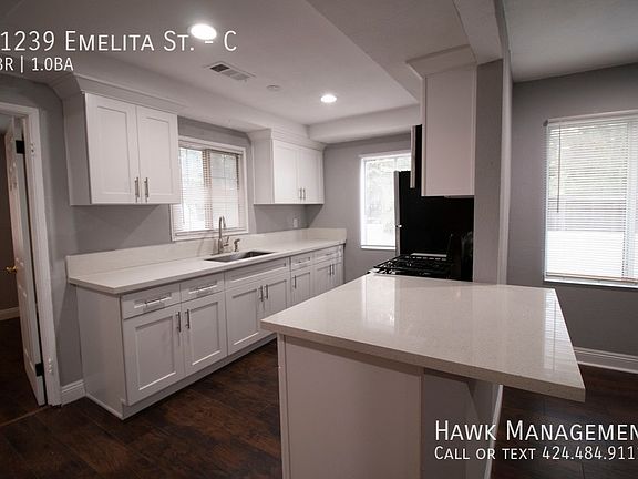 2nd image of 11239 Emelita St APT C