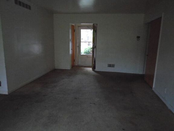 2nd image of 1325 Price Ave