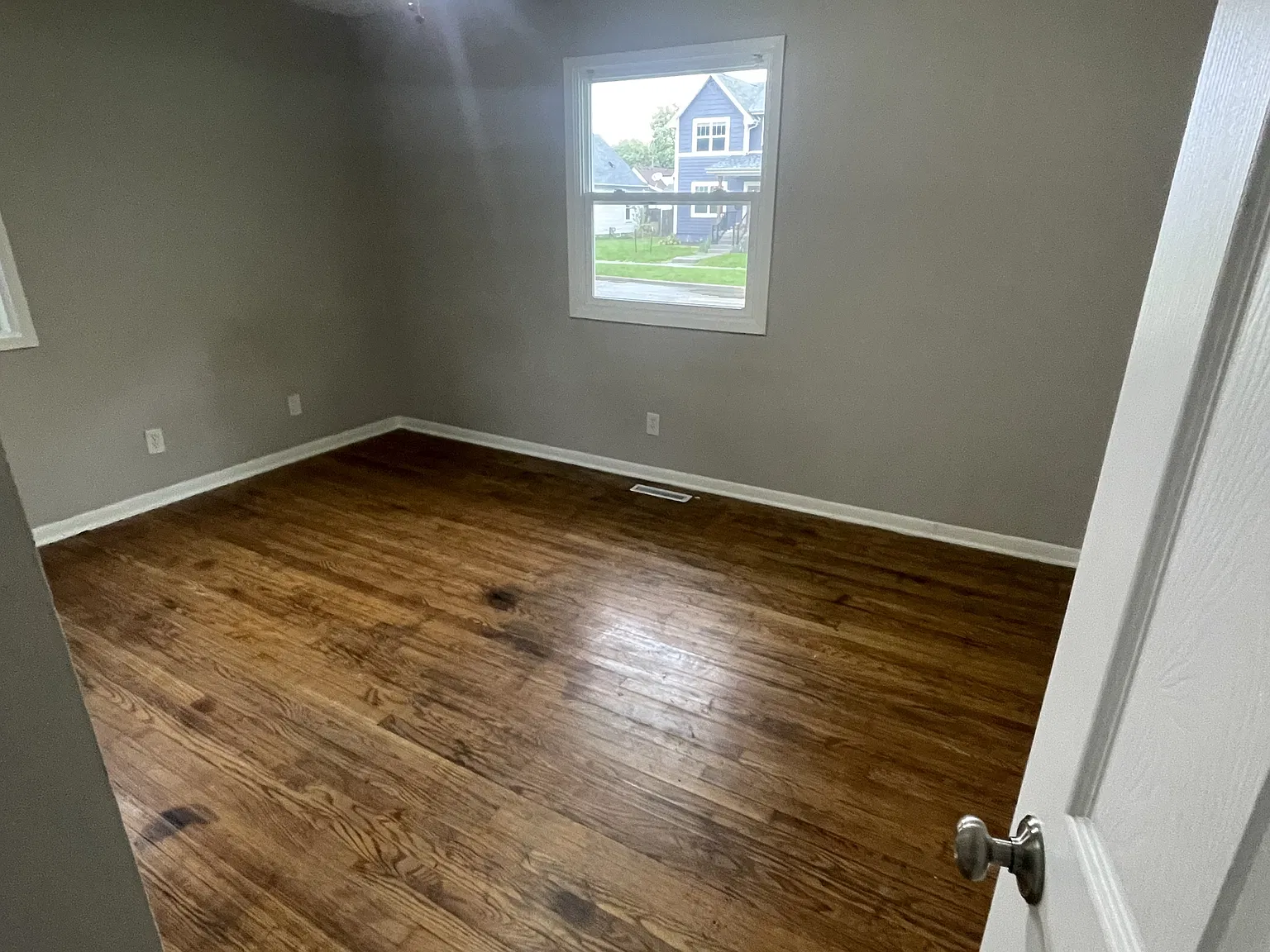 453 East Granger Avenue - 1 — Photo 4