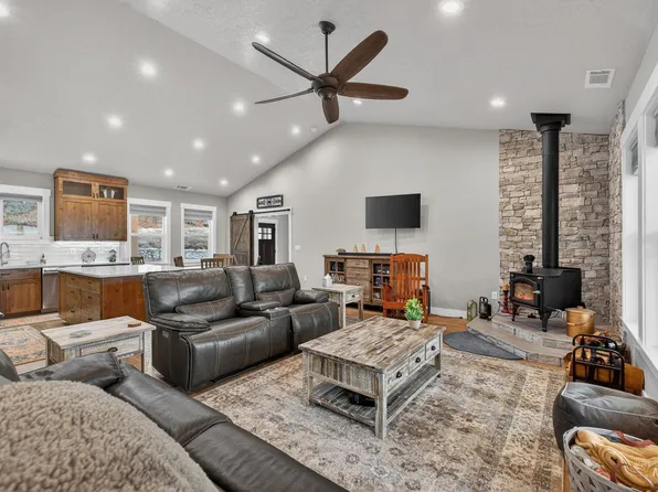 10191 Timberrim Dr, Cascade, ID 83611