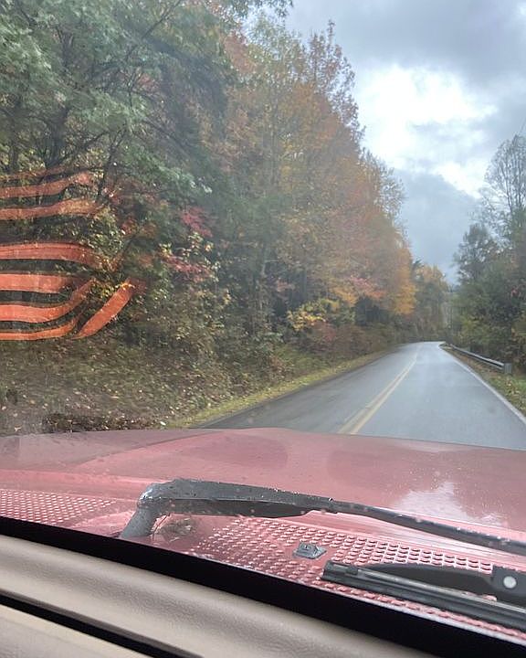1st image of 915 Four Wheel Dr