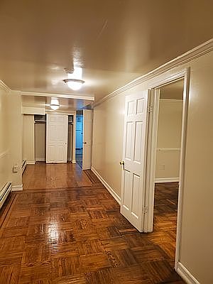 4th image of 150 E 28th St #1