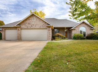 3808 W April St, Battlefield, MO 65619