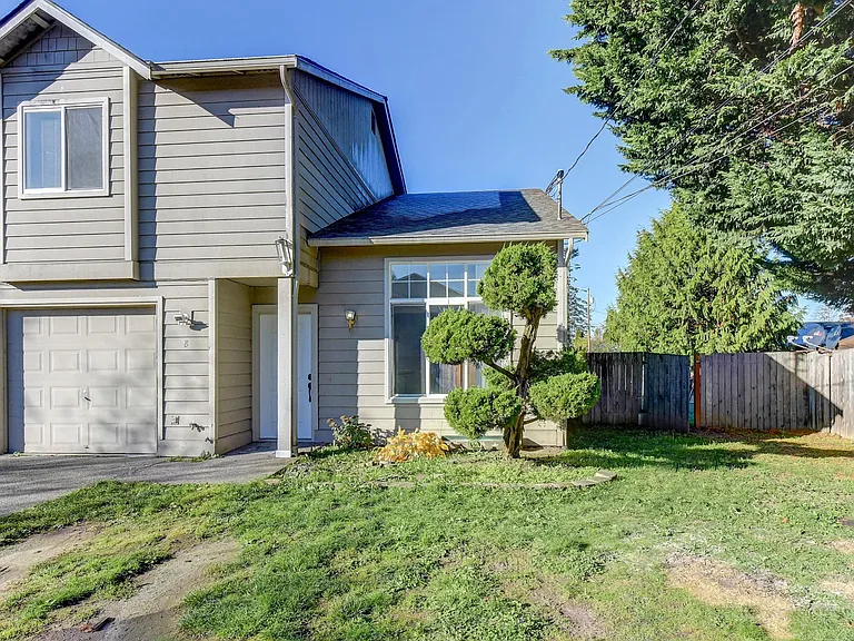 5005 75th Pl NE — Photo 1
