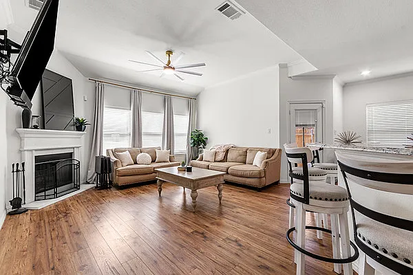 501 Wichita Trl — Photo 8