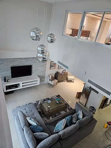 1315 Ashford Photo 1