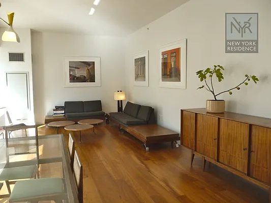Sold by New York Residence | media 6