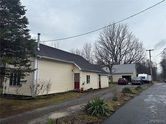 2nd image of 1438 Sandridge Rd