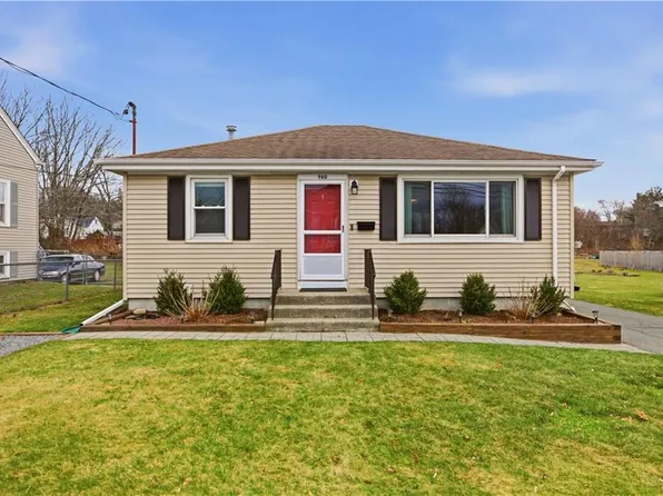 960 Lees River Ave, Somerset, MA 02726