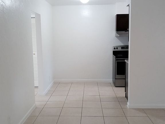 5th image of 1061 NE 23rd Ter APT 6