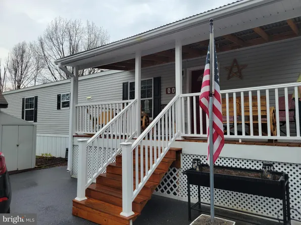 327 Lewis Rd, Annville, PA 17003