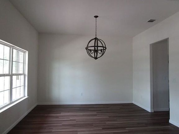 5th image of 19051 Highland Blvd