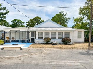 12-1 Parker Ave, Lanark Village, FL 32323