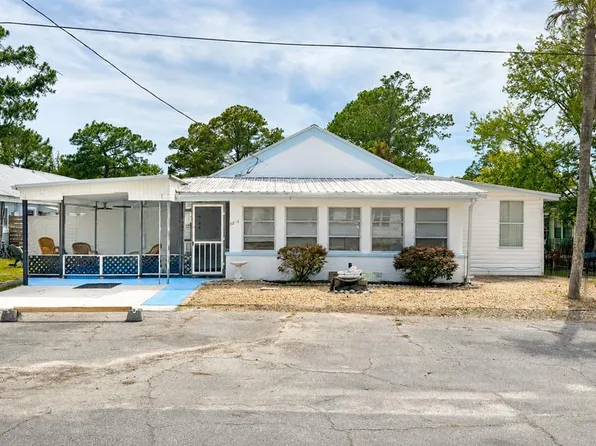 12-1 Parker Ave, Lanark Village, FL 32323