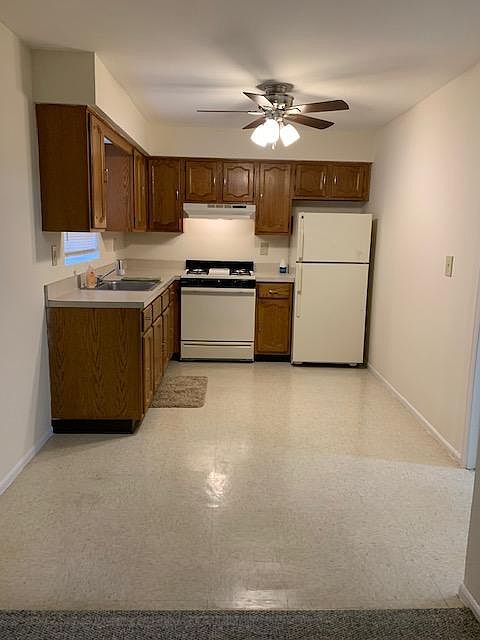 1st image of 2 Canella Ct Floor 1