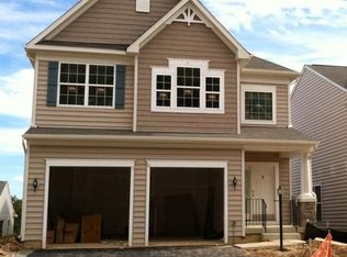 3484 Eagle Ridge Dr, Woodbridge, VA 22191