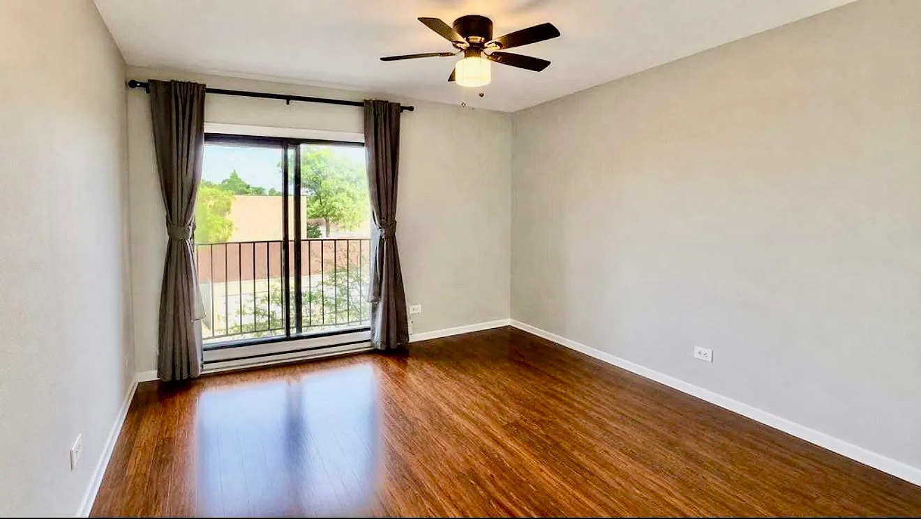 2 bed, 1000 sqft, $2,000 — Photo 4