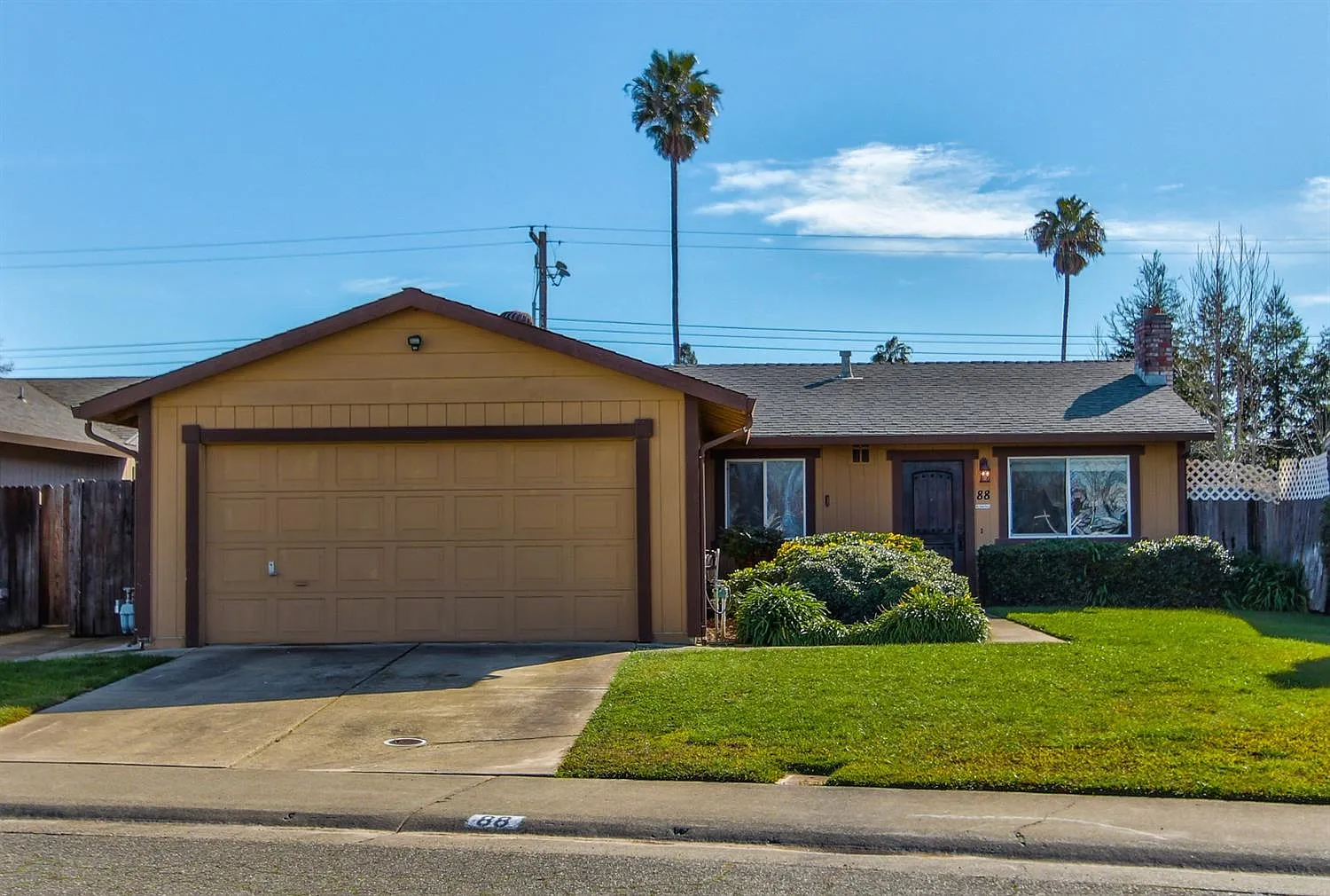 88 Rinetti Way photo 1