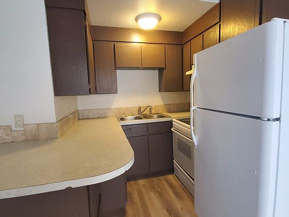 4th image of 1101 W Margaret St #8052535