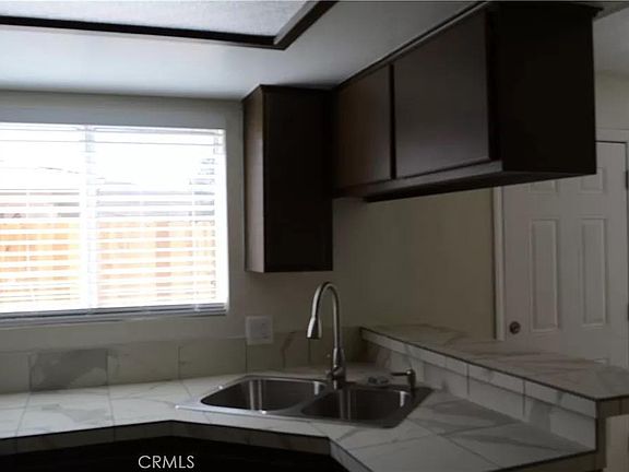 2nd image of 228 E Hutchison St #1-3