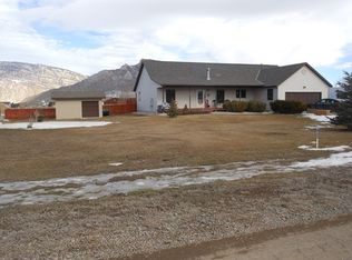 17 Poplar Dr, Cody, WY 82414