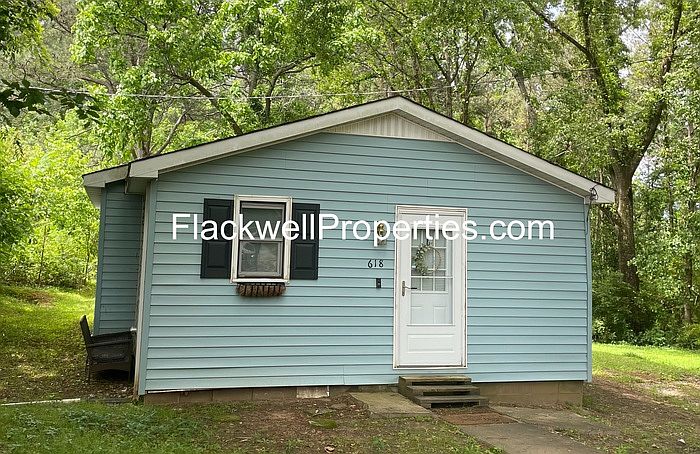 1st image of 618 Canton Rd