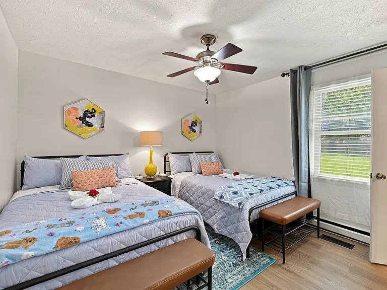1663 Ragland Ln — Photo 16