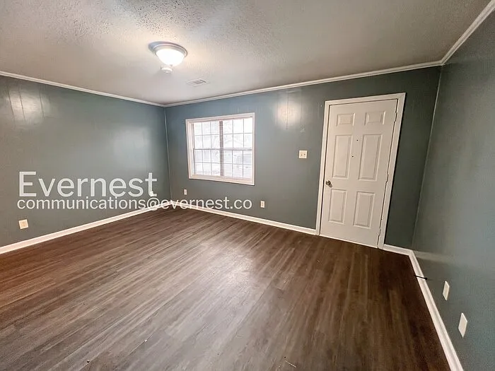 5801 W 59th St — Photo 4
