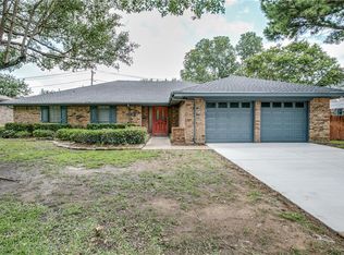 704 Stafford Dr, Arlington, TX 76012